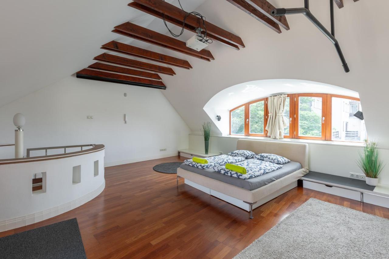 Penthouse With Free Parking And Free Bikes, Wellness 8 Min Walk Apartamento *