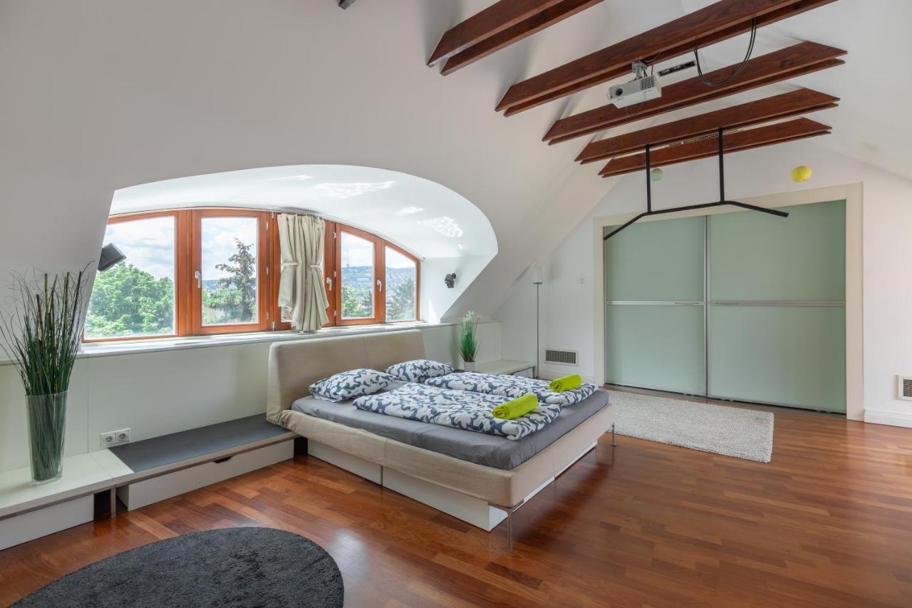 Penthouse With Free Parking And Free Bikes, Wellness 8 Min Walk Apartamento Budapest