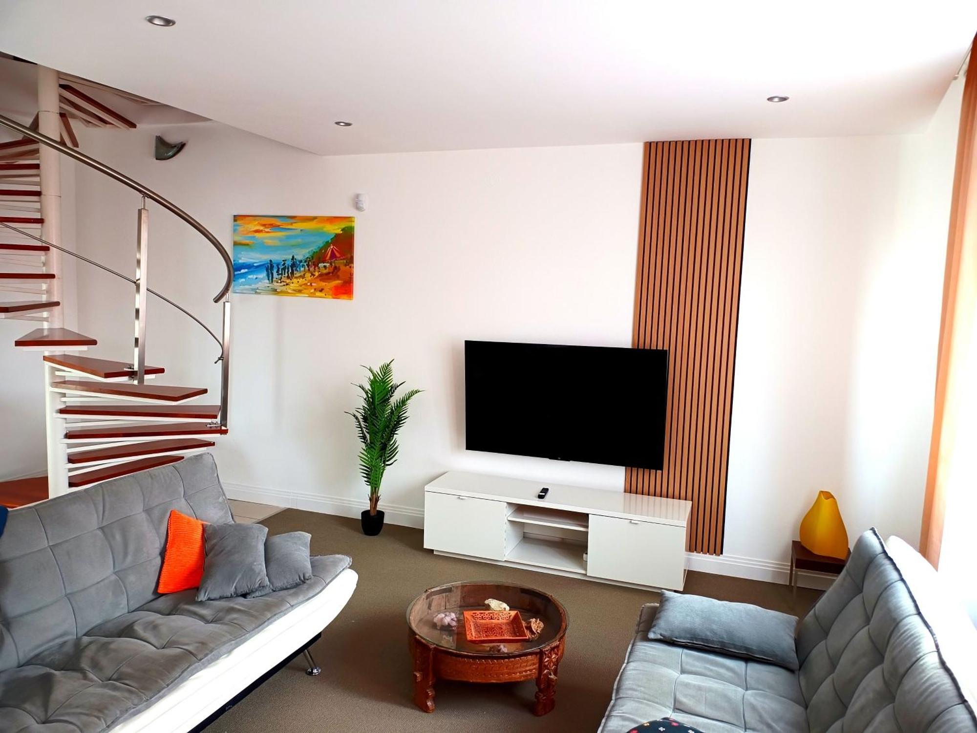 Penthouse With Free Parking And Free Bikes, Wellness 8 Min Walk Apartamento *